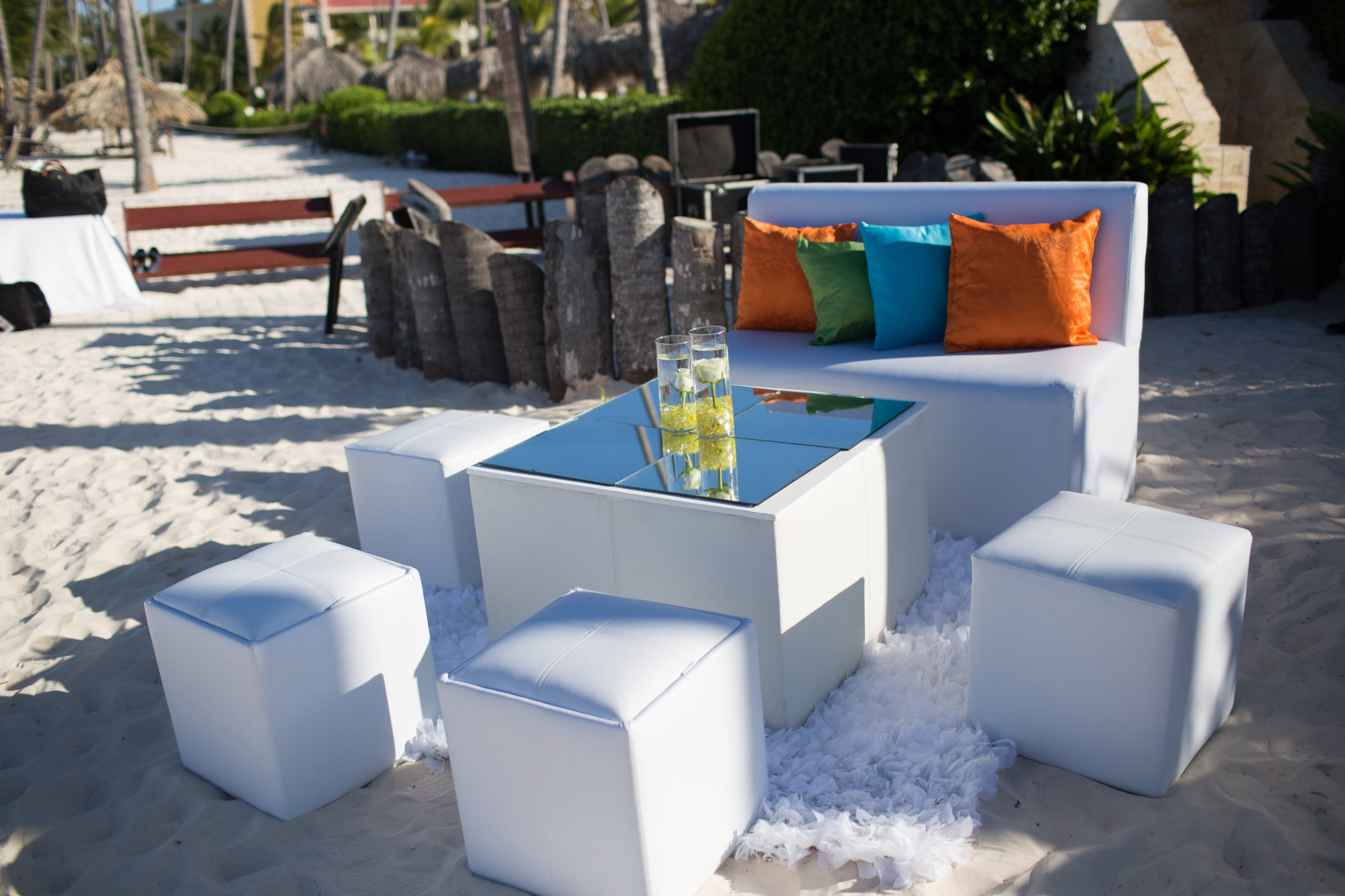beach lounge furniture
