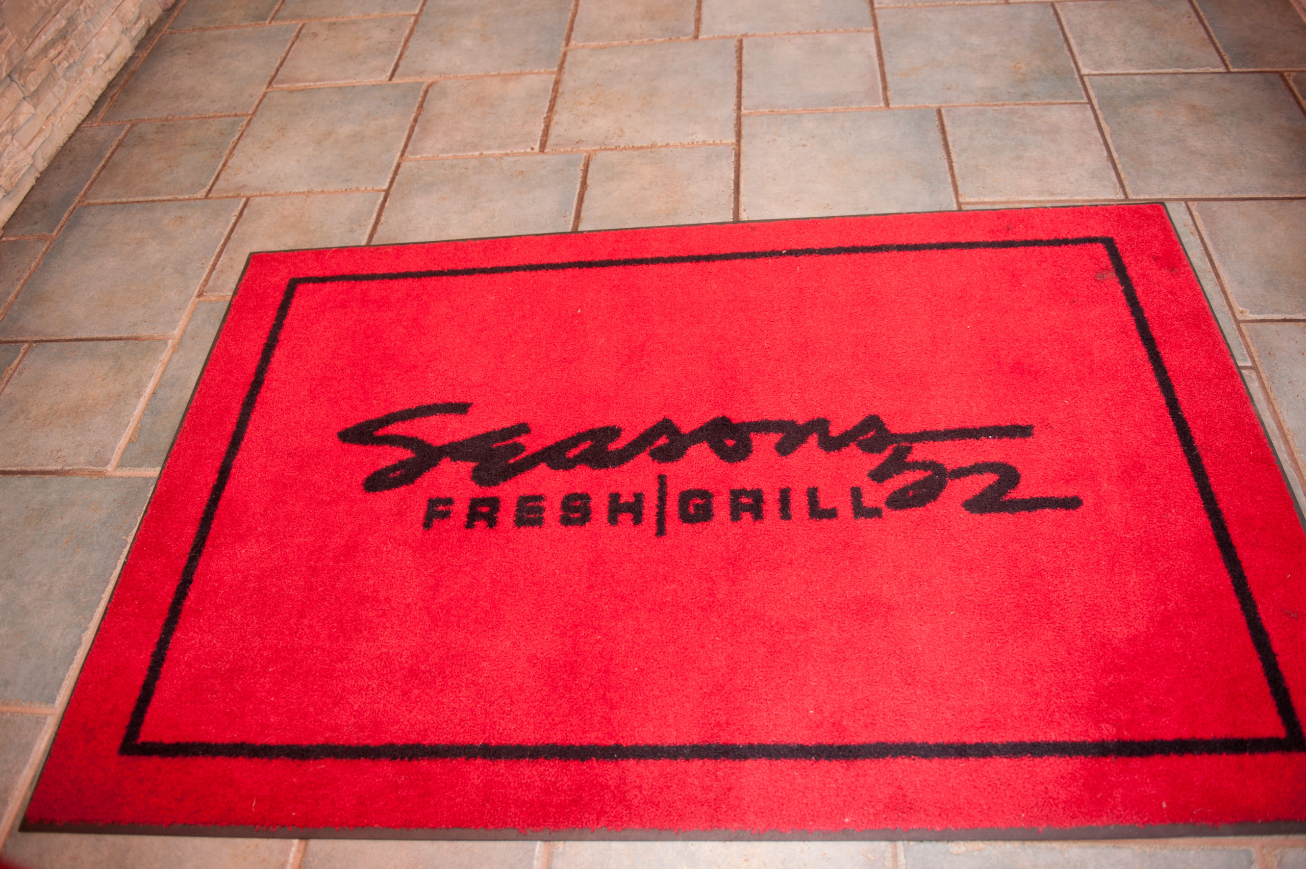 seasons 52 restaurant